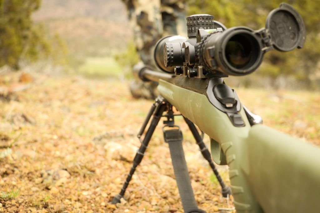 A pontos találatot segítő optikai eszközök helyes gyakorlati használatáról is ír a szakkönyv