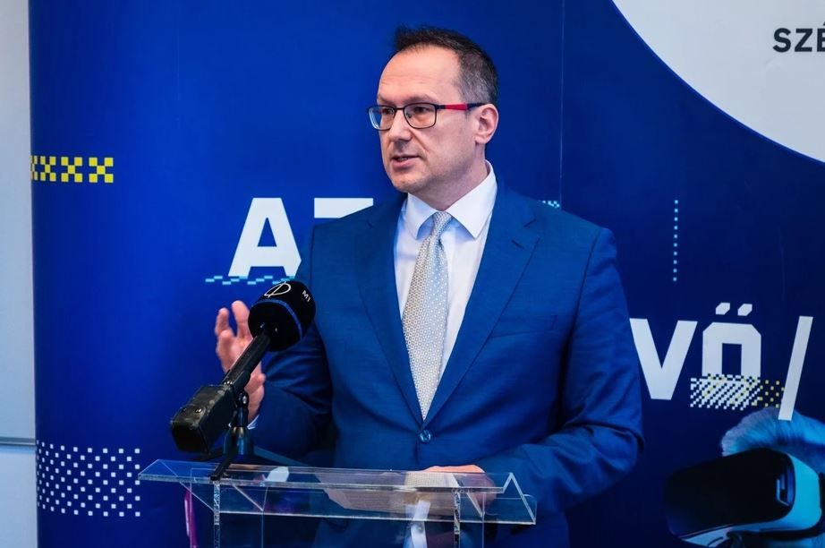 Dr. Solymár Károly Balázs, az Innovációs és Technológiai Minisztérium digitalizációért felelős helyettes államtitkára a drónlabor átadásakor - Fotó: Májer Csaba József