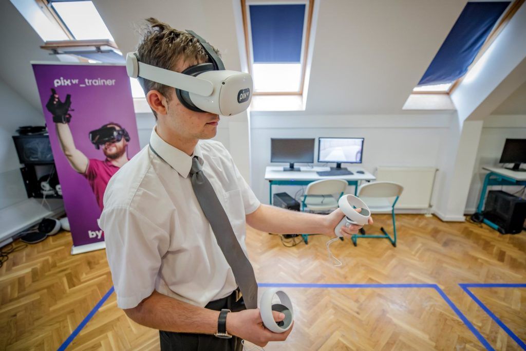 Elsőként Jánoshalmán segíti a magyar agrárszakképzést a virtuális valóság oktató rendszer - Fotó: Vermes Tibor