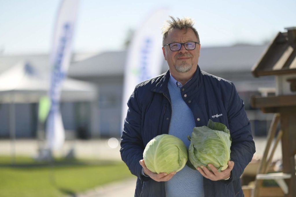 Antal Gyula, a Syngenta zöldségvetőmag üzletágának vezetője a Pest Megyei Ócsán