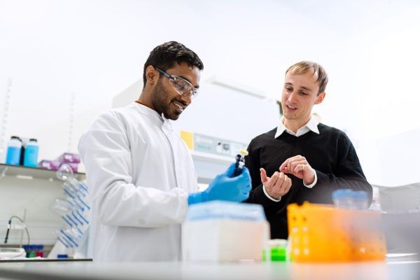 A Cas9 jelenléte miatt a sejtekben a folyamatok jelentősen felgyorsulnak
és egyszerűsödnek