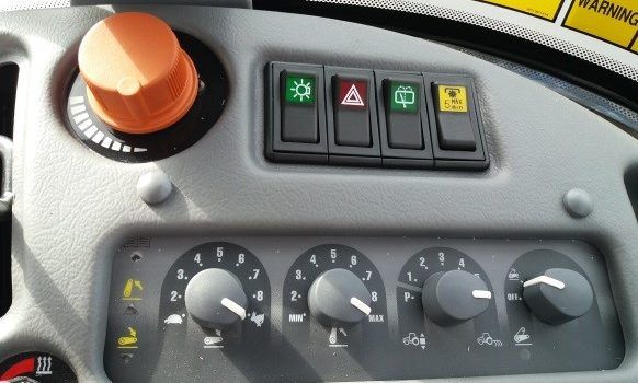 Elektromos kézigáz, elektro-hidraulikus TLT kuplung, és hidraulika szabályzók, 540/1000 TLT fordulat