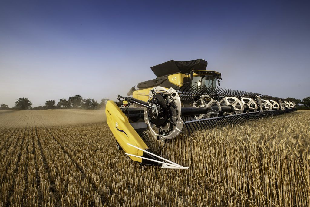 New Holland CR11 kombájn aratás közben