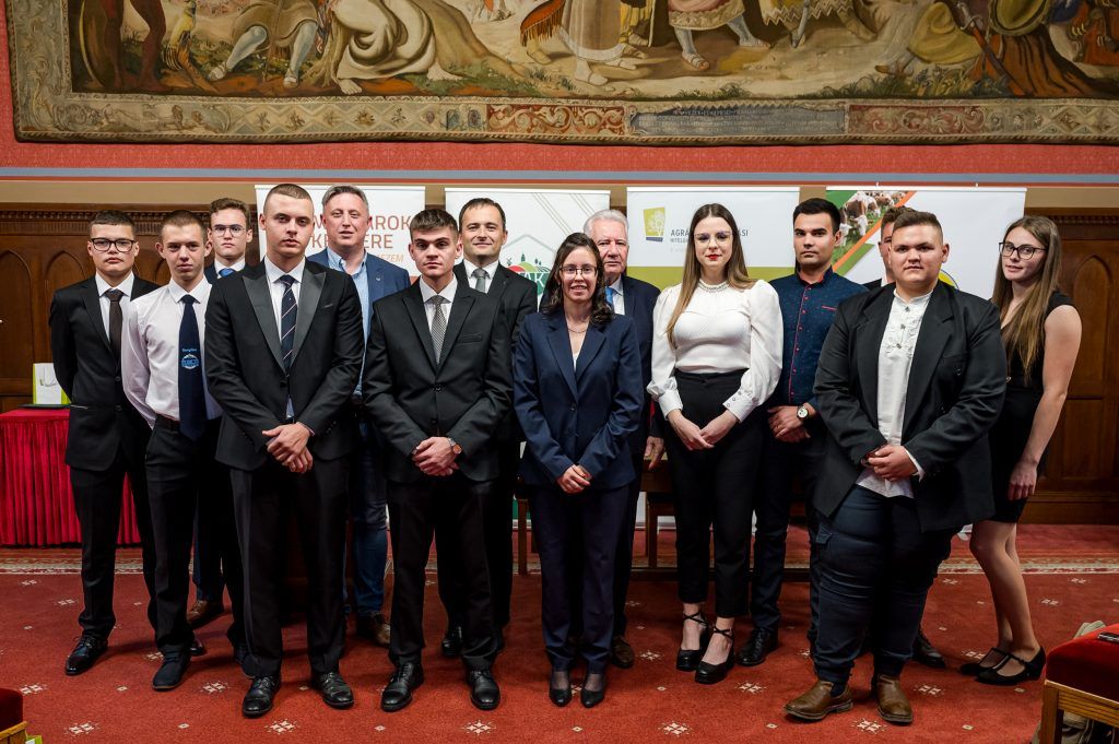 első alkalommal hirdették meg tehetséges magyar fiatalok boldogulását segítendő a „Magyarok Kenyere a Jövőért” ösztöndíjprogram, az Agrár-Vállalkozási Hitelgarancia Alapítvány (AVHGA) támogatásával - Fotó: NAK/Lévai Zsolt