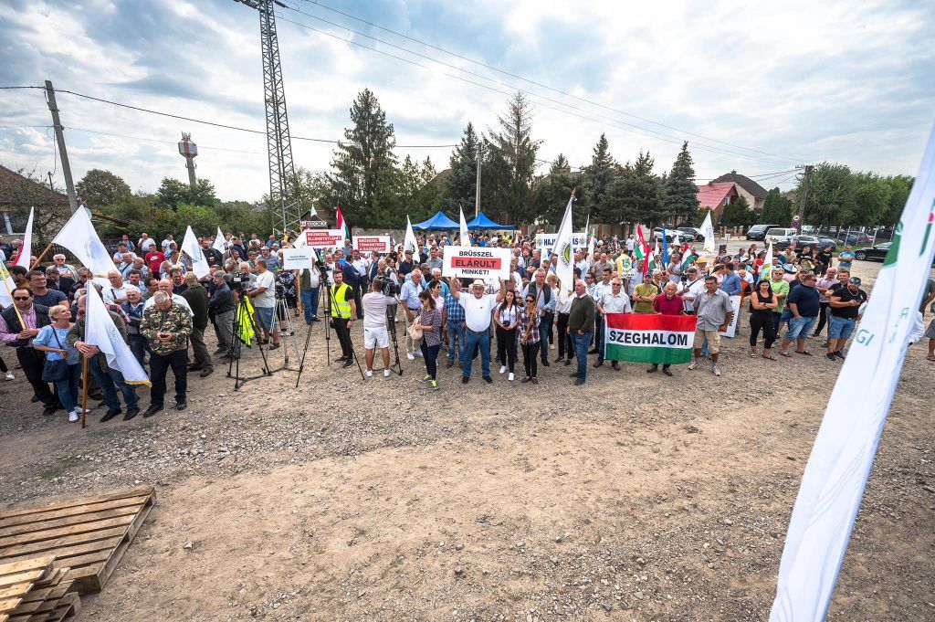 Így nézett ki az előadói pótkocsiról az ukrán gabona behozatala elleni gazdatüntetés