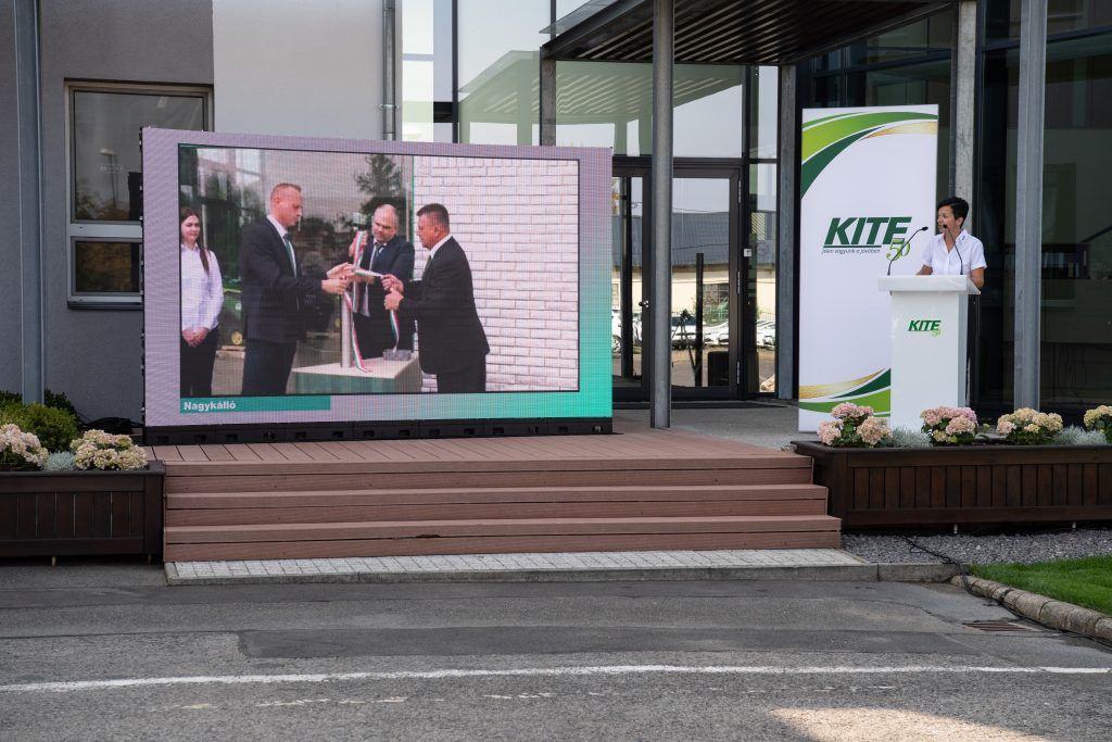 Több KITE-telephelyen egyszerre helyezték el az időkapszulákat a jövő szakemberei számára