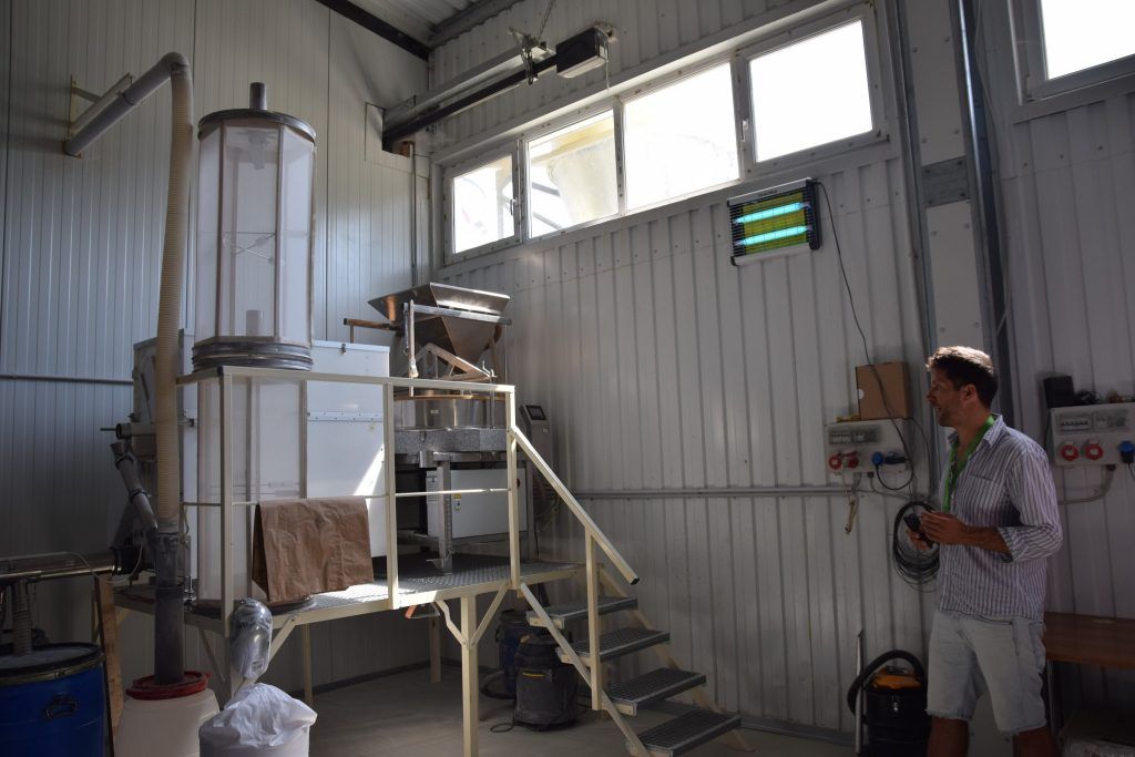 a Csoroszlya Farm tulajdonosa, Nobilis Ágoston egy malomlátogatásra is meghívta a résztvevőket