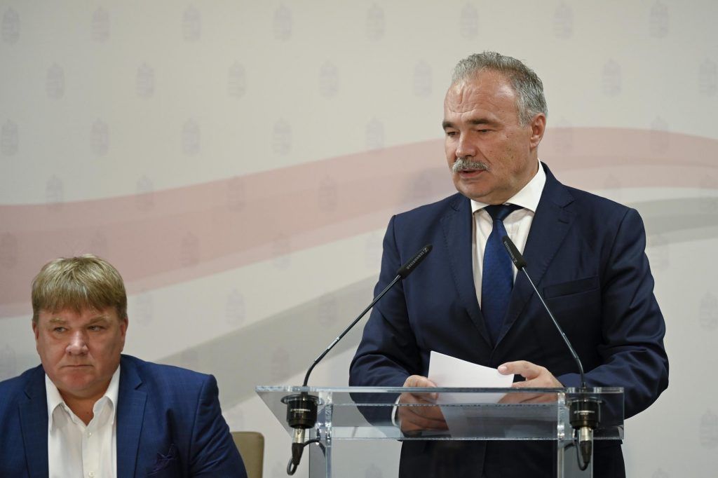 Az Agrárminisztérium részéről Nagy István tárcavezető a sajtótájékoztatón közölte, a 2022. évi közfeladat-ellátási beszámoló dokumentum jól mutatja a szervezet 37 közfeladat mennyisége mellett jelentős társadalmi szerepvállalását is