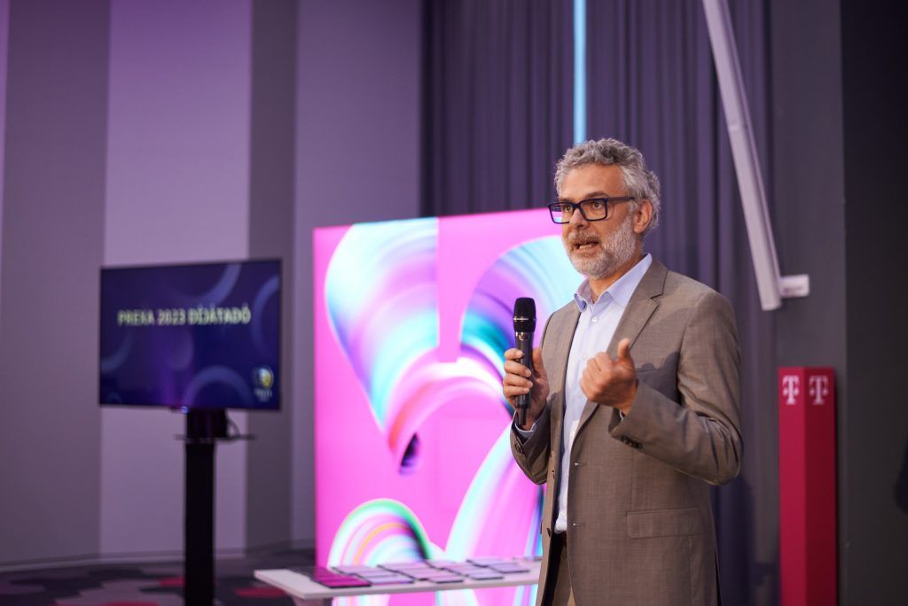 A legjobb kommunikációs gyakorlatokat díjazó verseny magyar főzsűrije 12 kategóriában 19 kampányt díjazott - az MPRSZ Prexa díjátadó a Telekom Székházban volt