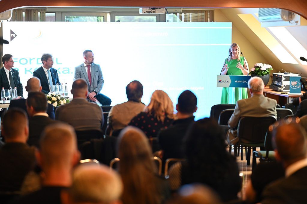 A GINOP (Gazdaságfejlesztési és innovációs operatív program) mintegy 10 milliárd forint összegű támogatást tett elérhetővé a tejfeldolgozás számára az előző támogatási időszakban, emellett nemzeti forráshoz is tudtak jutni a termelők – mondta Dr. Felkai Beáta Olga, az Agrárminisztérium élelmiszerlánc-felügyeletért felelős helyettes államtitkára - Fotó: Pelsőczy Csaba