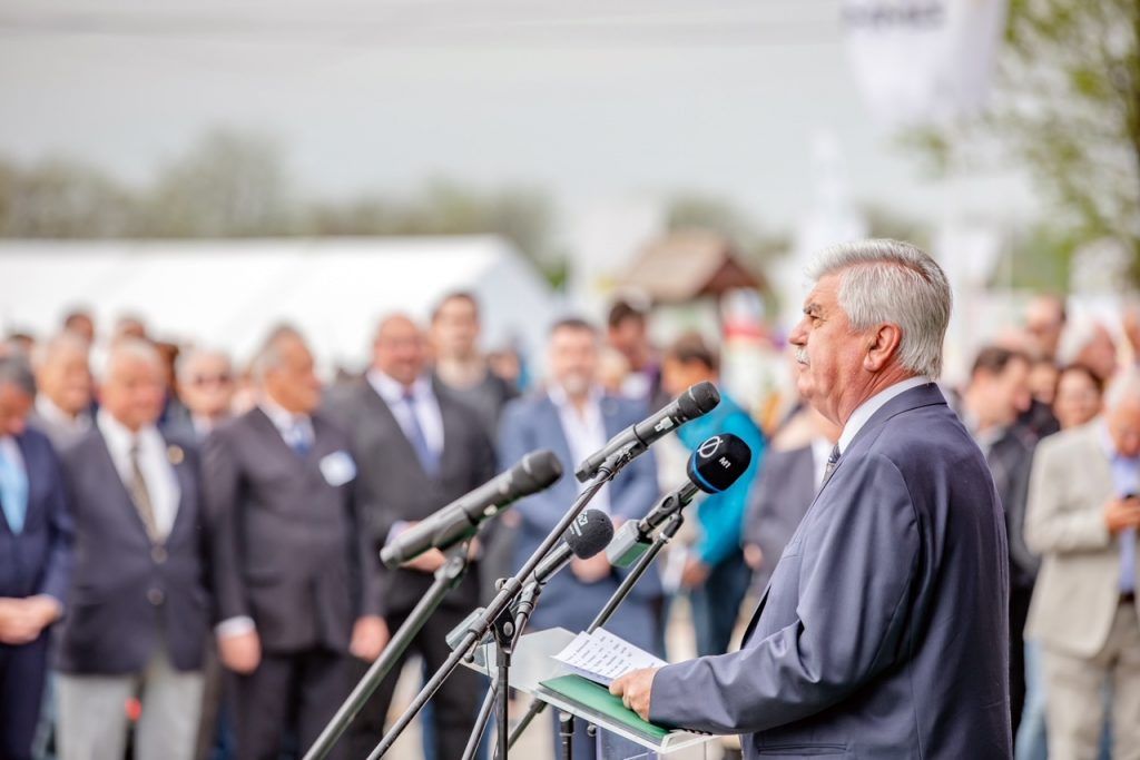 Farkas Sándor szerint a legfontosabb hosszú távú célok között szerepel egy jövedelmező, 21. századi technológiákra épülő mezőgazdasági termelés kialakítása - Fotó: FB
