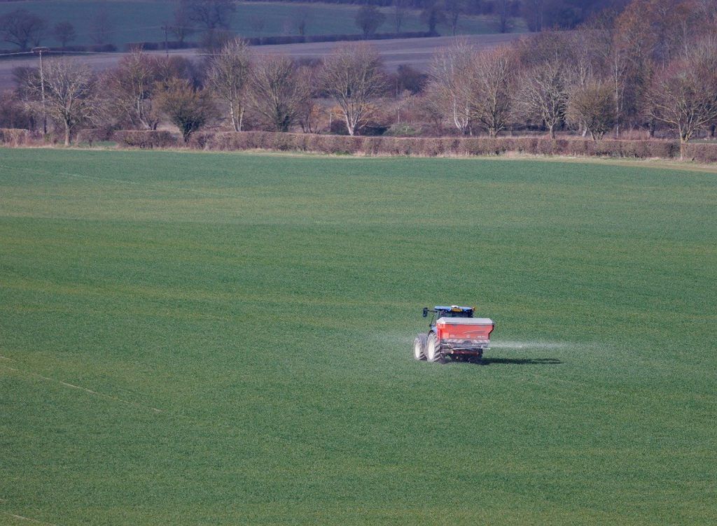 „Célunk: a precíziós technológia, a digitális szolgáltatások és az agronómiai intelligencia egyetlen megoldásba történő integrálásával új szintre emelni a gyomirtást.”