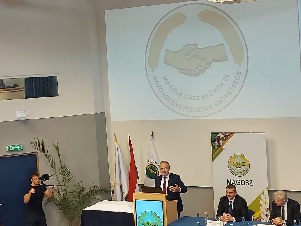 Nagy István agrárminiszter beszél - Fotó: Magro.hu, CSZS, Gödöllő