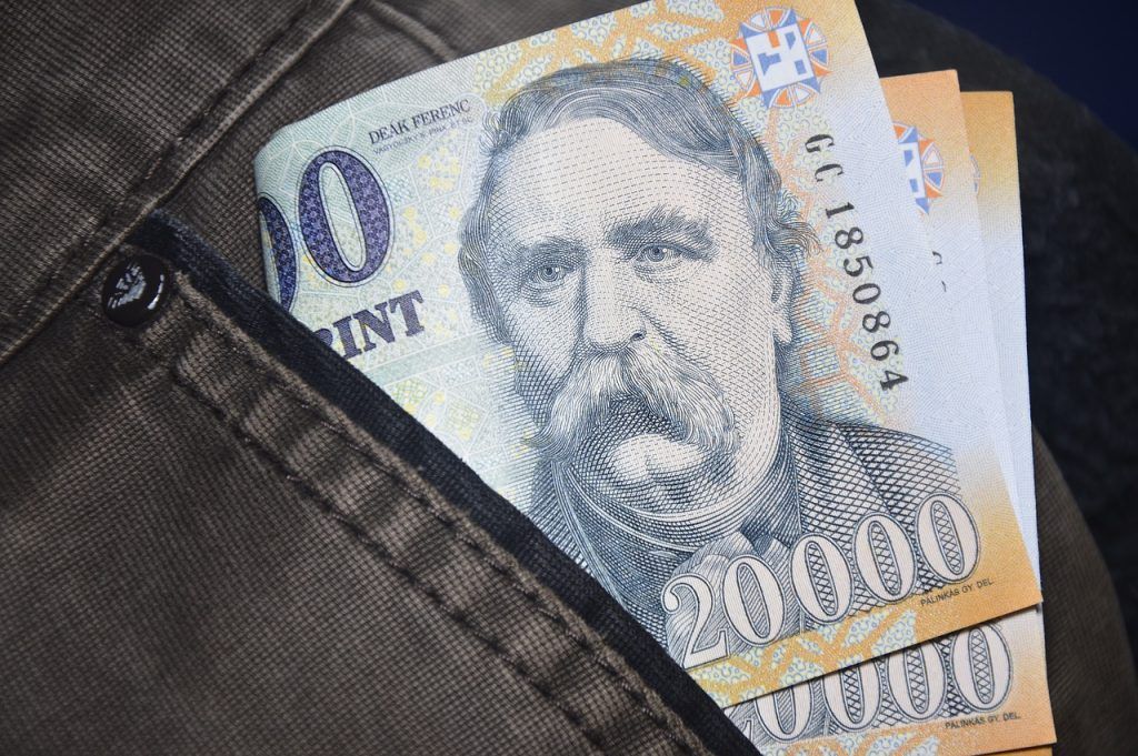 A pénzbeni kompenzáció rendre lezajlott. Mintaértékű volt az ügyintézés, az igények egyeztetése, befogadása, a határozathozataltól kezdve a pénzek kifizetéséig