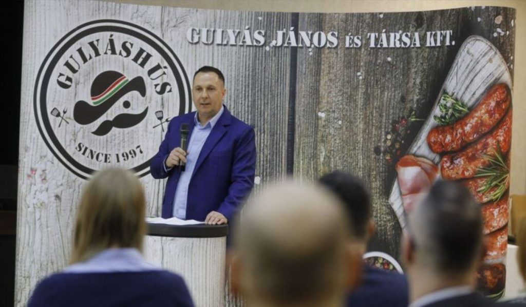 Adalékmentes grillkolbász, sonka és szalámi fejlesztéseken dolgoznak Debrecenben a Gulyás János és Társa Kft., valamint a Debreceni Egyetem Mezőgazdaság-, Élelmiszertudományi és Környezetgazdálkodási Kar szakemberei - Fotó: Kiss Annamarie
