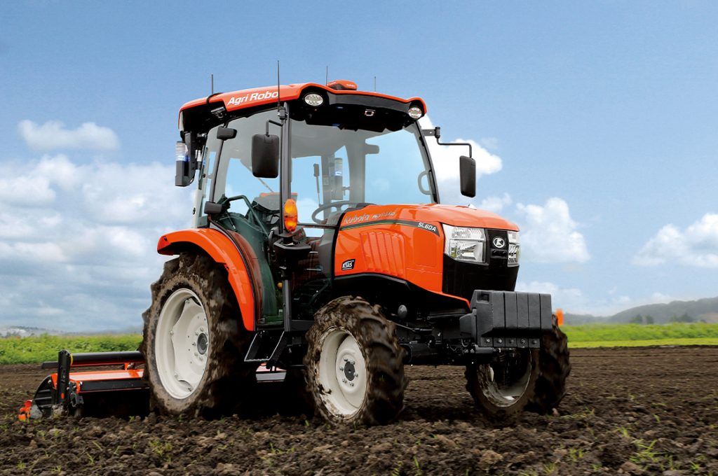 A Kubota tavaly szerezte meg az AgJunction céget, melynek önvezetős készlete egy intelligens antennából és egy berendezésből áll, amely a kormányszerkezet vezérlésére szolgál