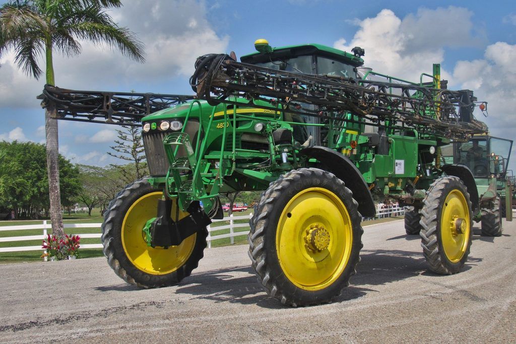 A John Deere jövő tavasztól Európában és az általa Hollandiában gyártott permetezőgépeken is forgalmazni fogja a nemrégiben javasolt See & Spray spot permetezési technológiát