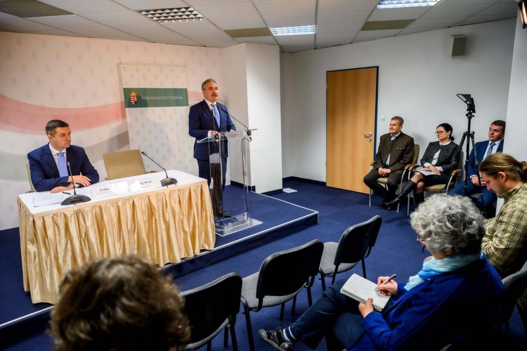 Nagy István agrárminiszter beszél a magyar KAP stratégiai terv elfogadásáról - Fotó: Pelsőczy Csaba