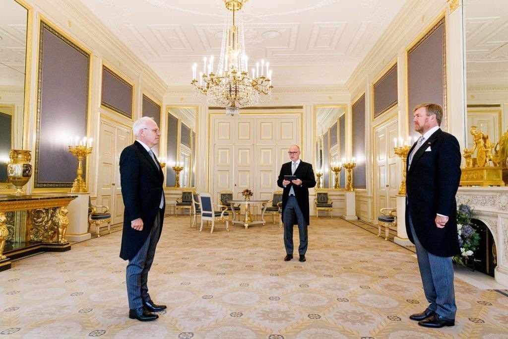 Piet Adema lett az új agrárminiszter Hollandiában, akit Vilmos Sándor holland király nevezett ki 2022. október 3-án - Fotó: Twitter