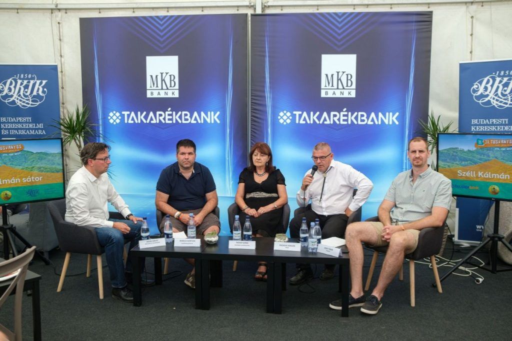Románia és Szlovákia mezőgazdaságának kihívásairól is beszélgettek a szakemberek a 31. Bálványosi Nyári Szabadegyetem és Diáktábor egyik agrárprogramján, Erdélyben - Fotó: MTI/Veres Nándor