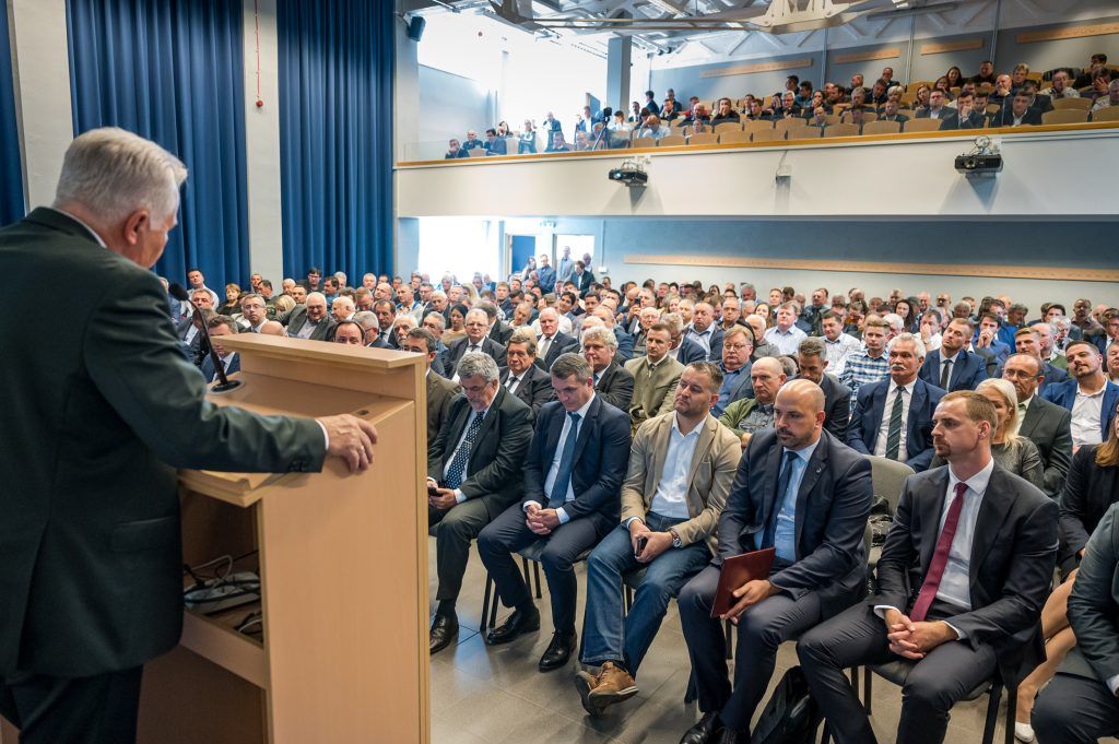 Jakab István, a MAGOSZ vezetője az elmúlt 4 év munkáját értékelte elnökségi beszámolójában - Fotó: Lévai Zsolt/NAK