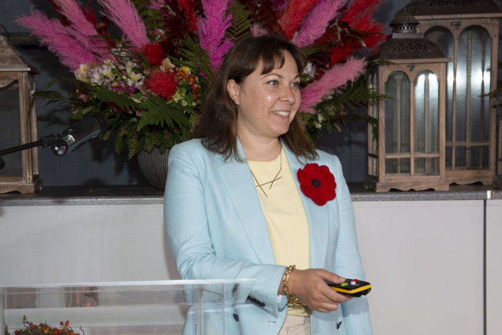 Valentyna Domkina szaktanácsadó Svédországból, a Svensson képviseletében és tudásával érkezett