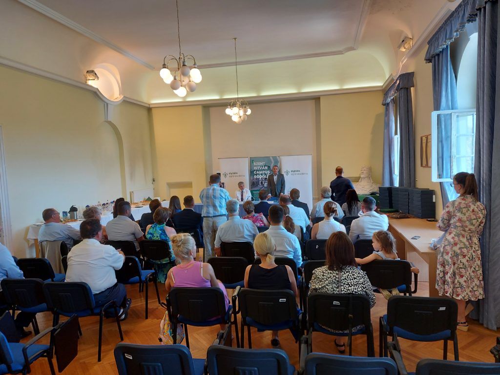 A Digitális Bemutató Gazdaság Díjakat 27 díjazott részére adták át a MATE gödöllői Szent István Campusán - Fotó: Magro.hu, CSZS, Gödöllő