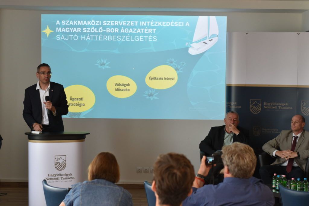Hegyközségek Nemzeti Tanácsának főtitkára