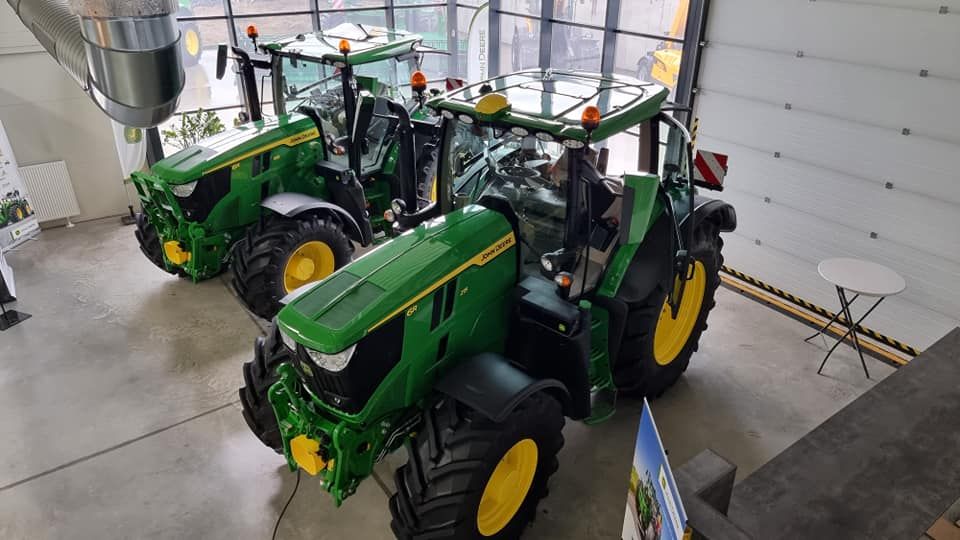 A projekt lényege, hogy olyan gazdaságok szakembereit ismertessék meg a John Deere márkával Szlovákia-szerte, amelyeknek eddig nem volt ilyen gépe - Fotó: Agroservis FB